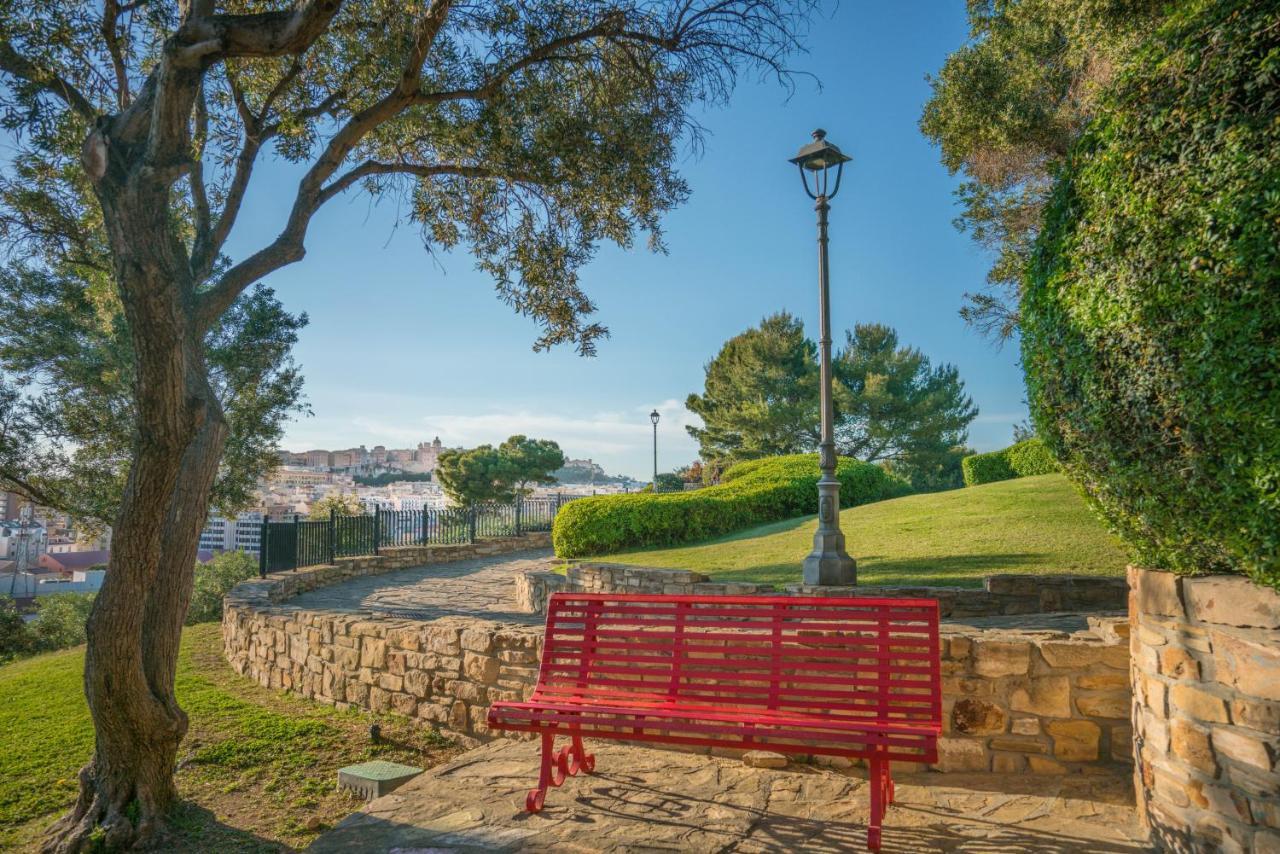Апартаменты Le Scale Sul Porto . Marina Centro Storico. Ac Кальяри Экстерьер фото