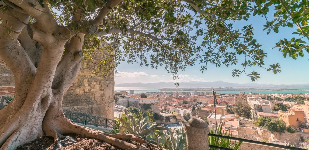 Апартаменты Le Scale Sul Porto . Marina Centro Storico. Ac Кальяри Экстерьер фото