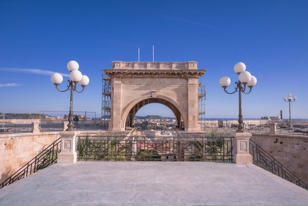 Апартаменты Le Scale Sul Porto . Marina Centro Storico. Ac Кальяри Экстерьер фото